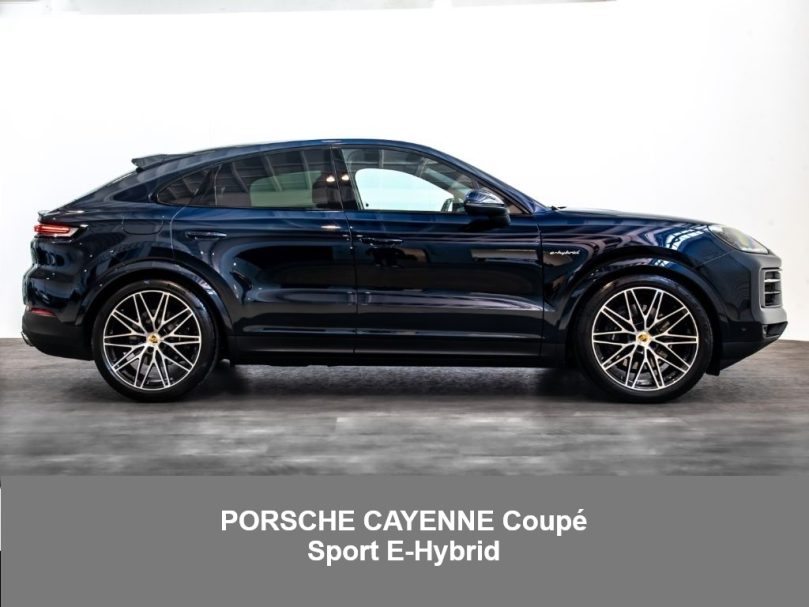 PORSCHE CAYENNE Coupé Sport E-Hybrid
470hp - 01/2024 - 22.000kms - Prix: 113.900€
